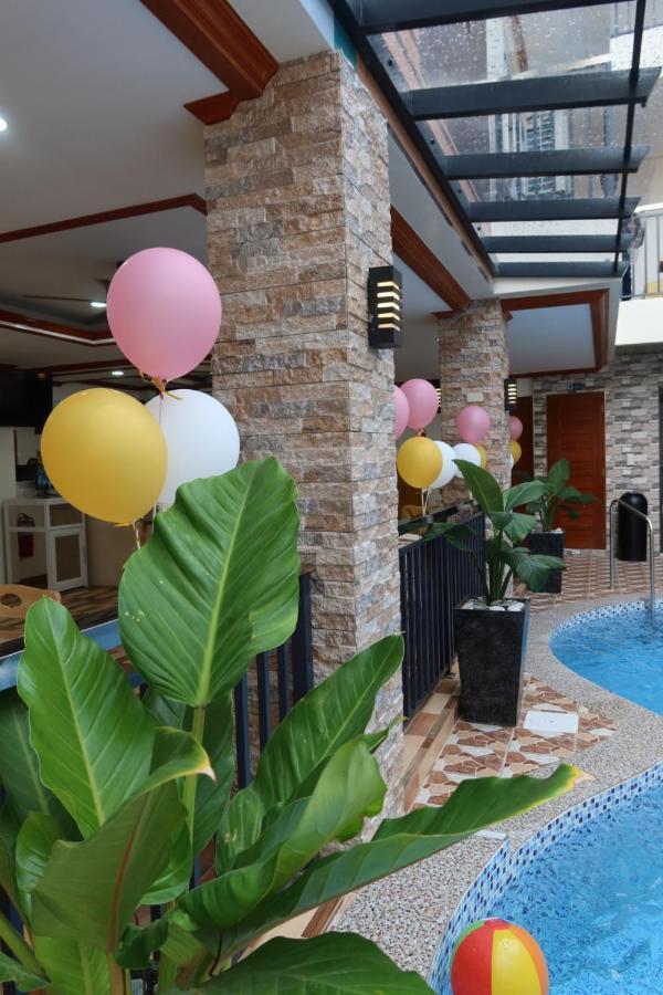 The Legacy Hotel Tayabas Bagian luar foto