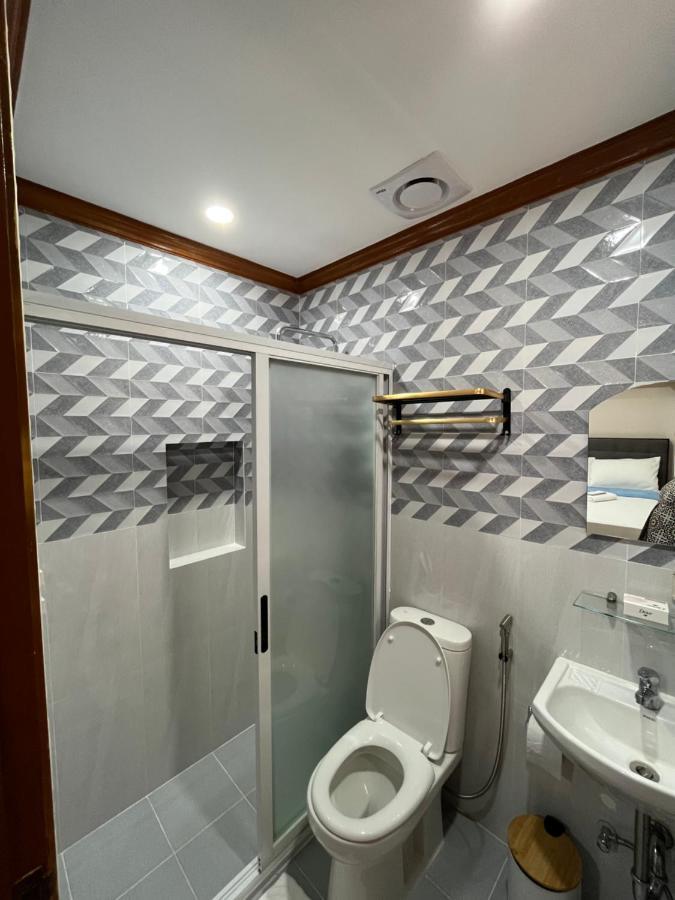 The Legacy Hotel Tayabas Bagian luar foto